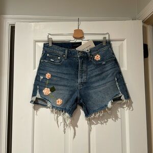 Lucky appliqué Jean shorts